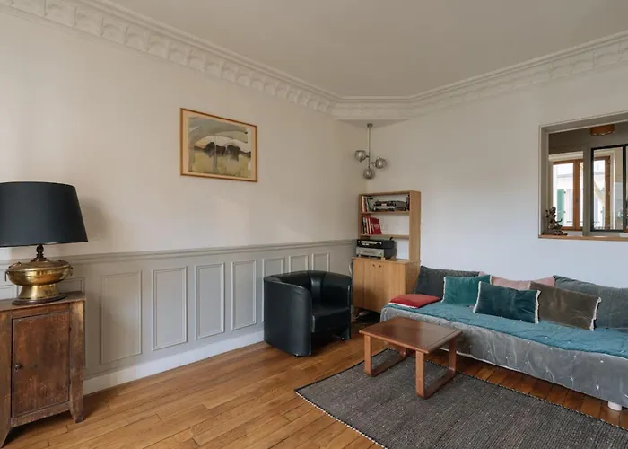 Luminous Parisian-style 1bd Apartmentbelleville *