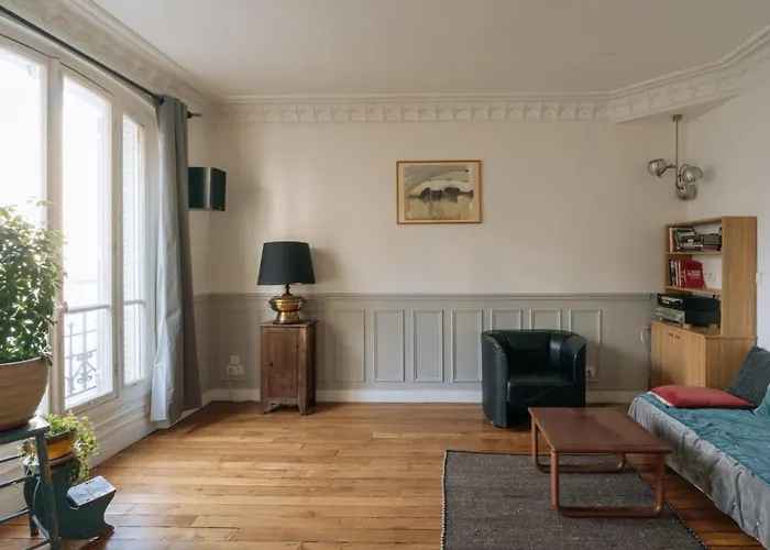 아파트 Luminous Parisian-style 1bd Apartmentbelleville